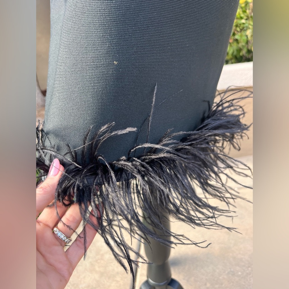 Black feather trim dress small stretchy - Picture 5 of 6